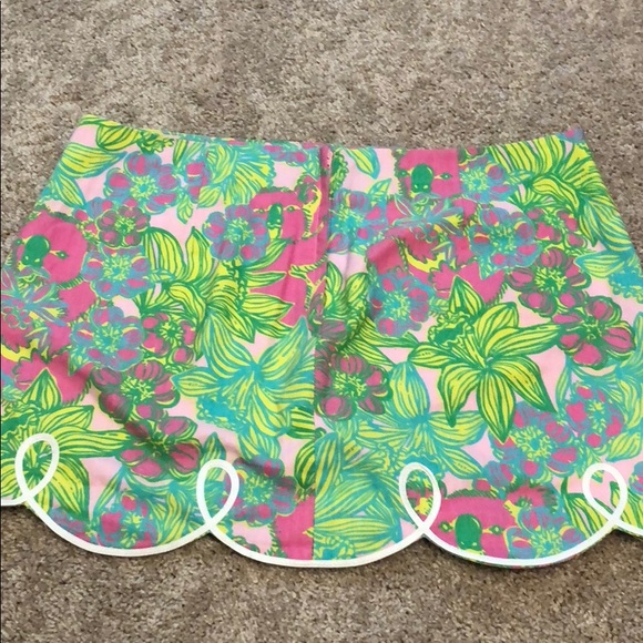 LILY PULITZER SKIRT SIZE SIX ORIGINAL PATTERN - Picture 2 of 4